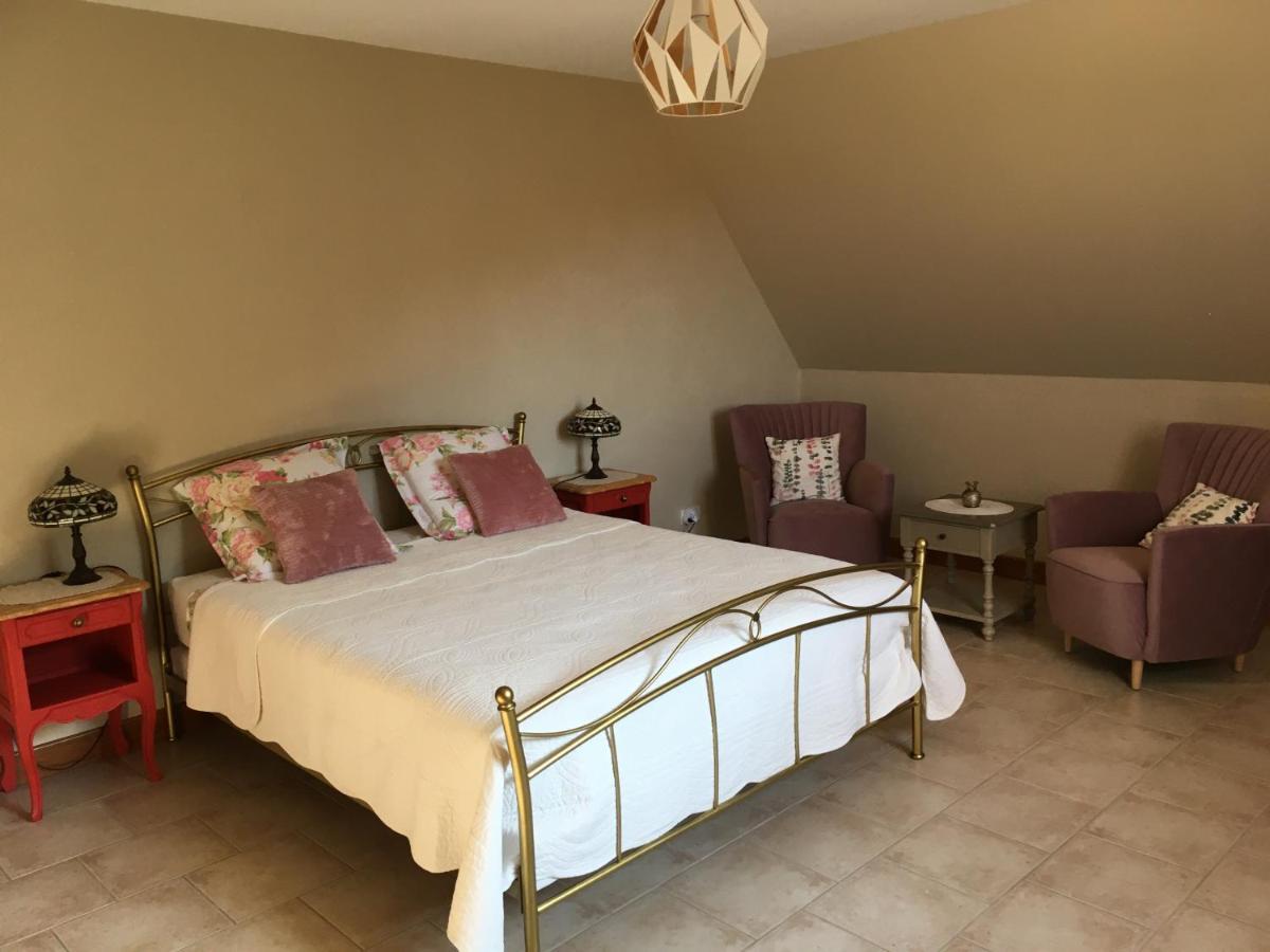 Chez Bernadette Et Victor Bed & Breakfast Vitrac  Ngoại thất bức ảnh